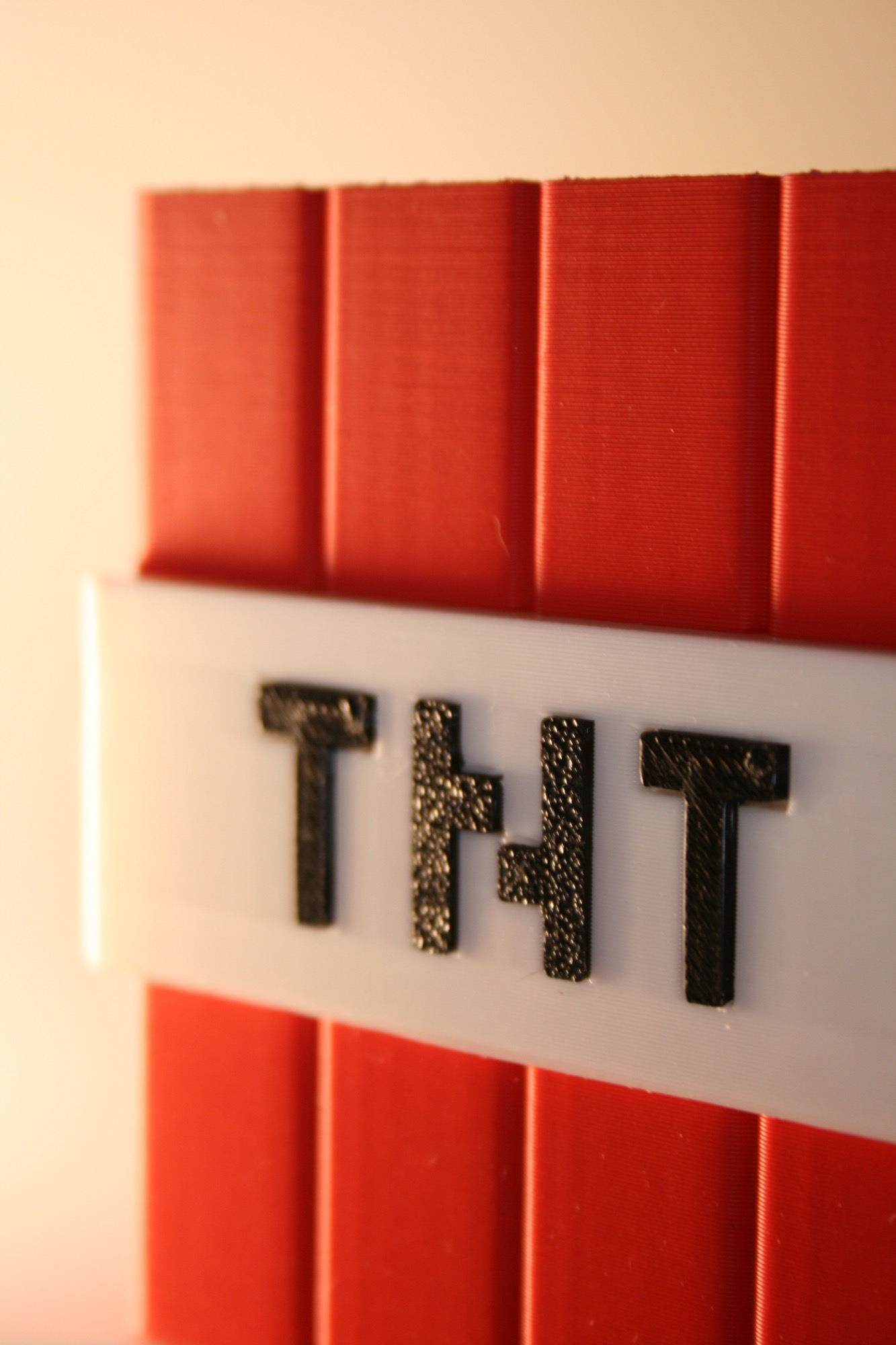 Декоративный объект TNT 9